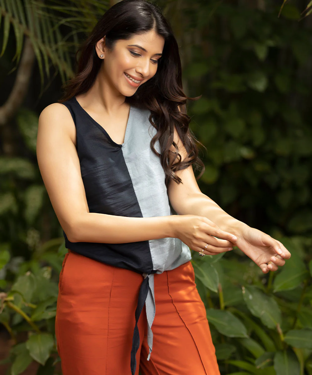 Two Tone Vneck Tieup Linen Top