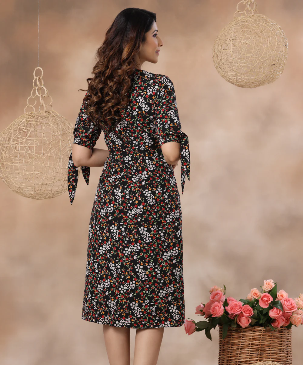 Vneck Ditsy Floral Body Hugging Dress - Image 3