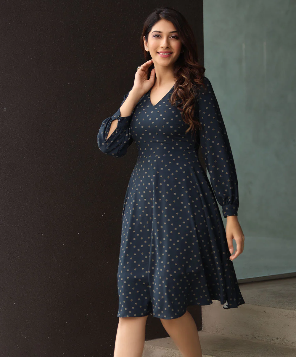 Vneck Puffed Sleeve Printed Dress - Image 2