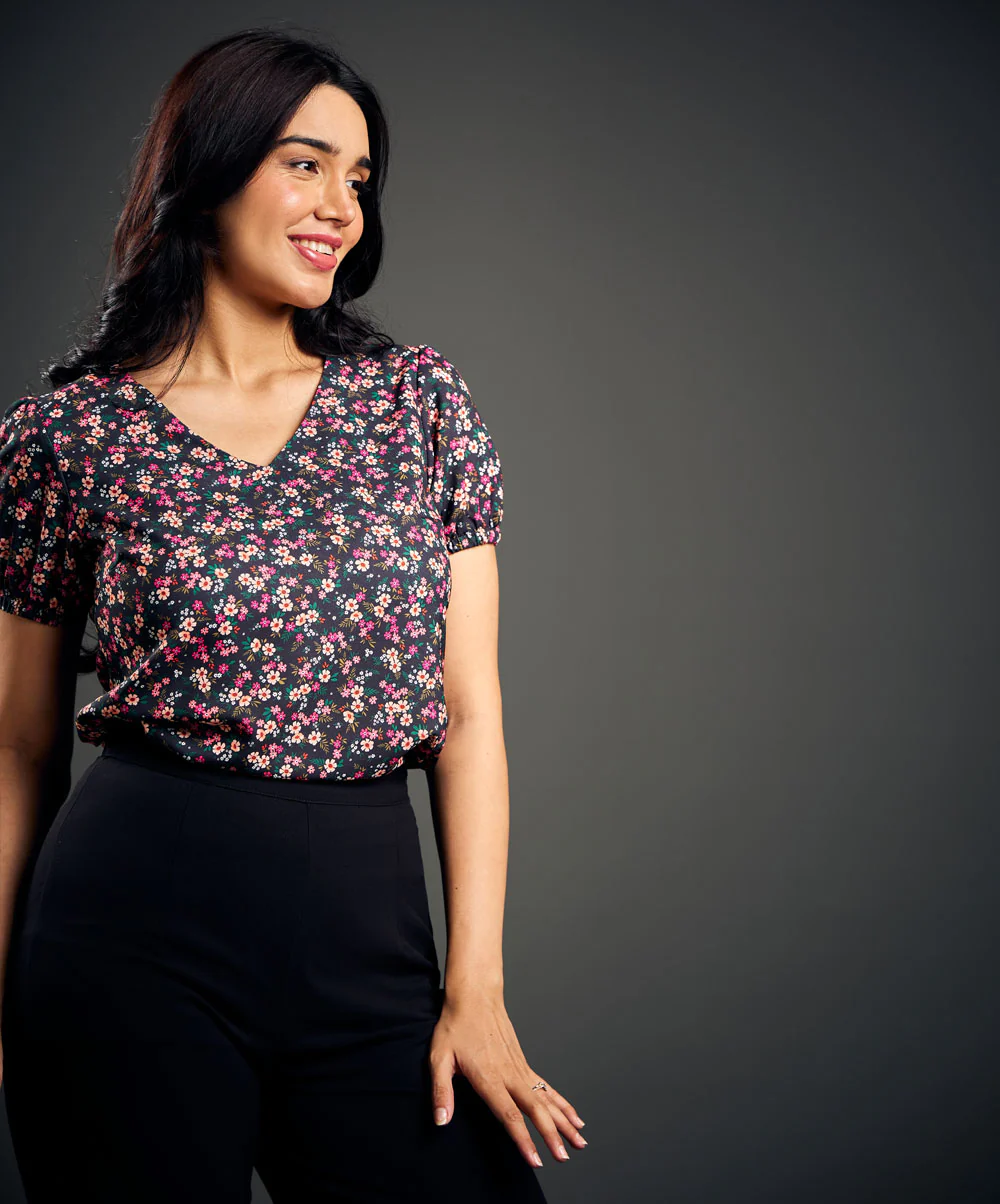 Vneck Sleeve Elasticated Printed Top - Image 2
