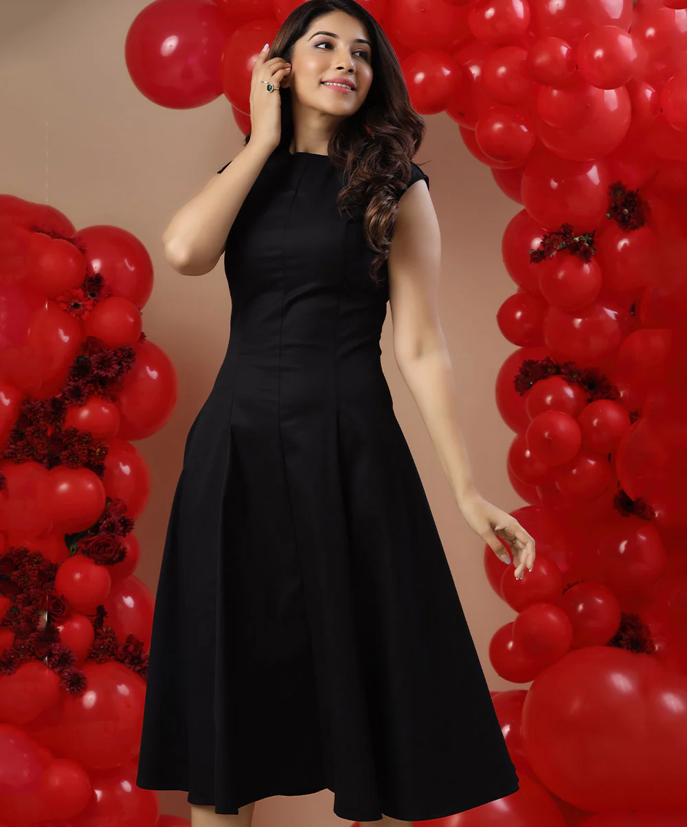 Waistless Princess Line Midi Dress - Image 2